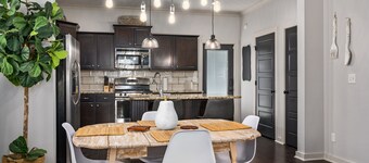 The Hillsboro House - Family Friendly with 4 BR