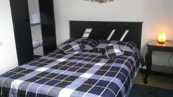 3 habitaciones, tabla de planchar con plancha y wifi gratis