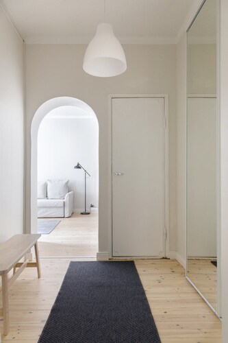 Cozy 1BR apartment with great location