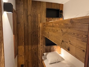 2 chambres, Wi-Fi gratuit, draps fournis