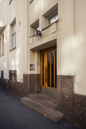 Front of property - Charming Modern Penthouse in Ullanlinna (Helsinki)