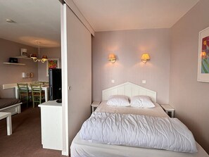 1 chambre, Wi-Fi gratuit, draps fournis