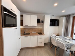 Fridge, microwave, dishwasher