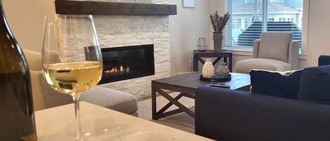 Smart TV, fireplace, offices