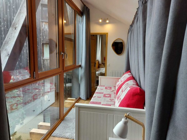 4 chambres, accĂšs au Wi-Fi (inclus), literie fournie