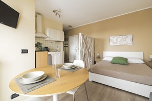 Iron/ironing board, WiFi