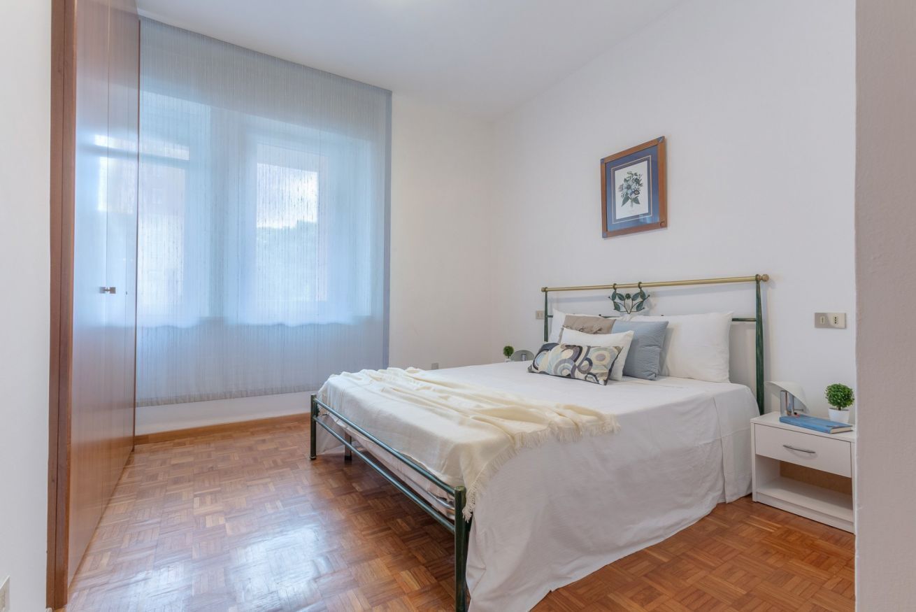 2 عدّة غرف نوم وواي فاي وملاءات أسرّة