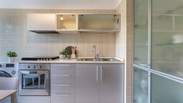 Ofen, Toaster, Kochgeschirr/Geschirr/Besteck