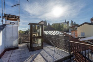 Terassi/patio