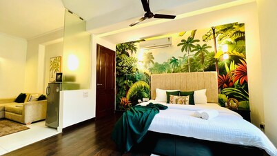 BluO Classic Studio - Green Park Hauz Khas Village