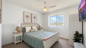 2 bedrooms, iron/ironing board, internet