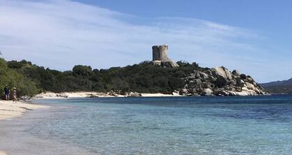 Villa spacieuse au calme, entre Porto Vecchio et Figari
