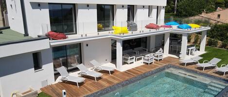 Piscina a l'aire lliure