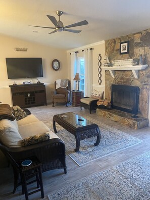 Smart TV, fireplace, offices, printers