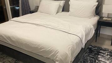 1 bedroom, iron/ironing board, travel cot, free WiFi