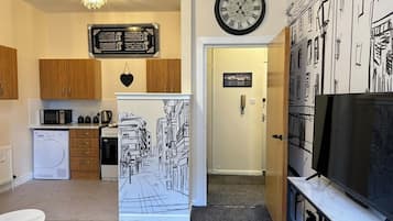 Apartment | Private kitchen | Fridge, microwave, oven, stovetop