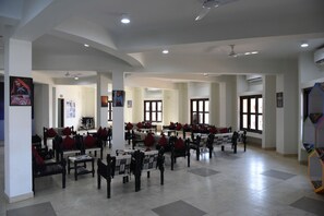 Living area - Praveg White Rann Resort Rann Utsav Dhordo (Bhuj)