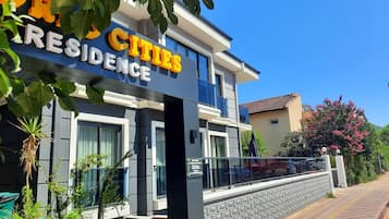 Fachada da propriedade