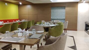 Daily buffet breakfast (INR 250 per person)