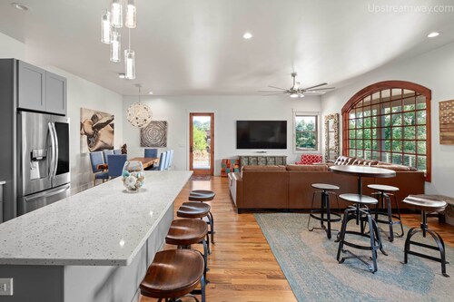 Upstream Bachelor Sanctuary - DOWNTOWN LOCATION!