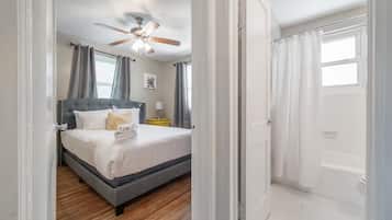 2 bedrooms, desk, iron/ironing board, WiFi