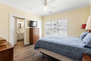 4 bedrooms, iron/ironing board, WiFi - Oceanview 4BR/4BA Condo, Steps to Beach/Pool (Ocean Isle Beach)
