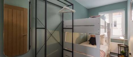 3 soverom, sengetøy av topp kvalitet, strykejern/-brett og wi-fi