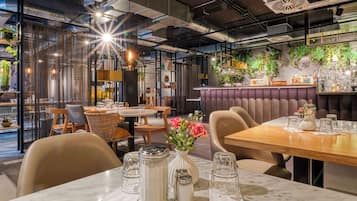 Daily buffet breakfast (EUR 17.90 per person)