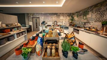 Daily buffet breakfast (EUR 17 per person)