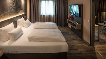 2 bedrooms, desk, soundproofing, free WiFi