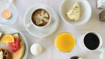 Free daily buffet breakfast