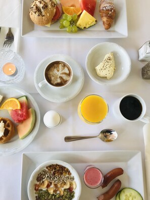 Free daily buffet breakfast - Parkvillan Mösseberg (Falkoping)