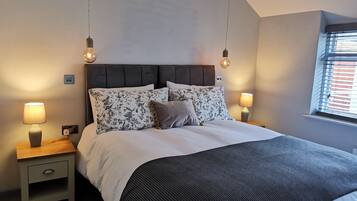 1 chambre, fer et planche Ă repasser, Wi-Fi gratuit, draps fournis