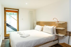 2 Schlafzimmer, Bügeleisen/Bügelbrett, Bettwäsche