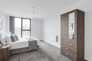 1 chambre, fer et planche à repasser, Wi-Fi, draps fournis