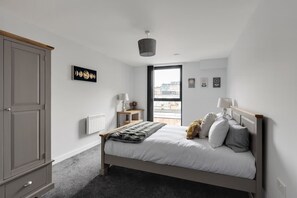 1 soverom, strykejern/-brett, wi-fi og sengetøy