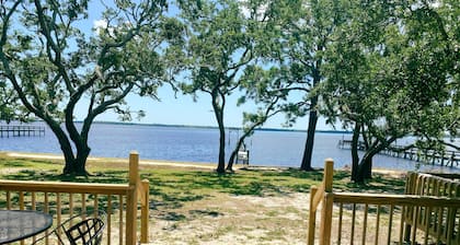 Sunsets & Serenity: Tranquil Waterfront Escape on the Ochlockonee in Panacea
