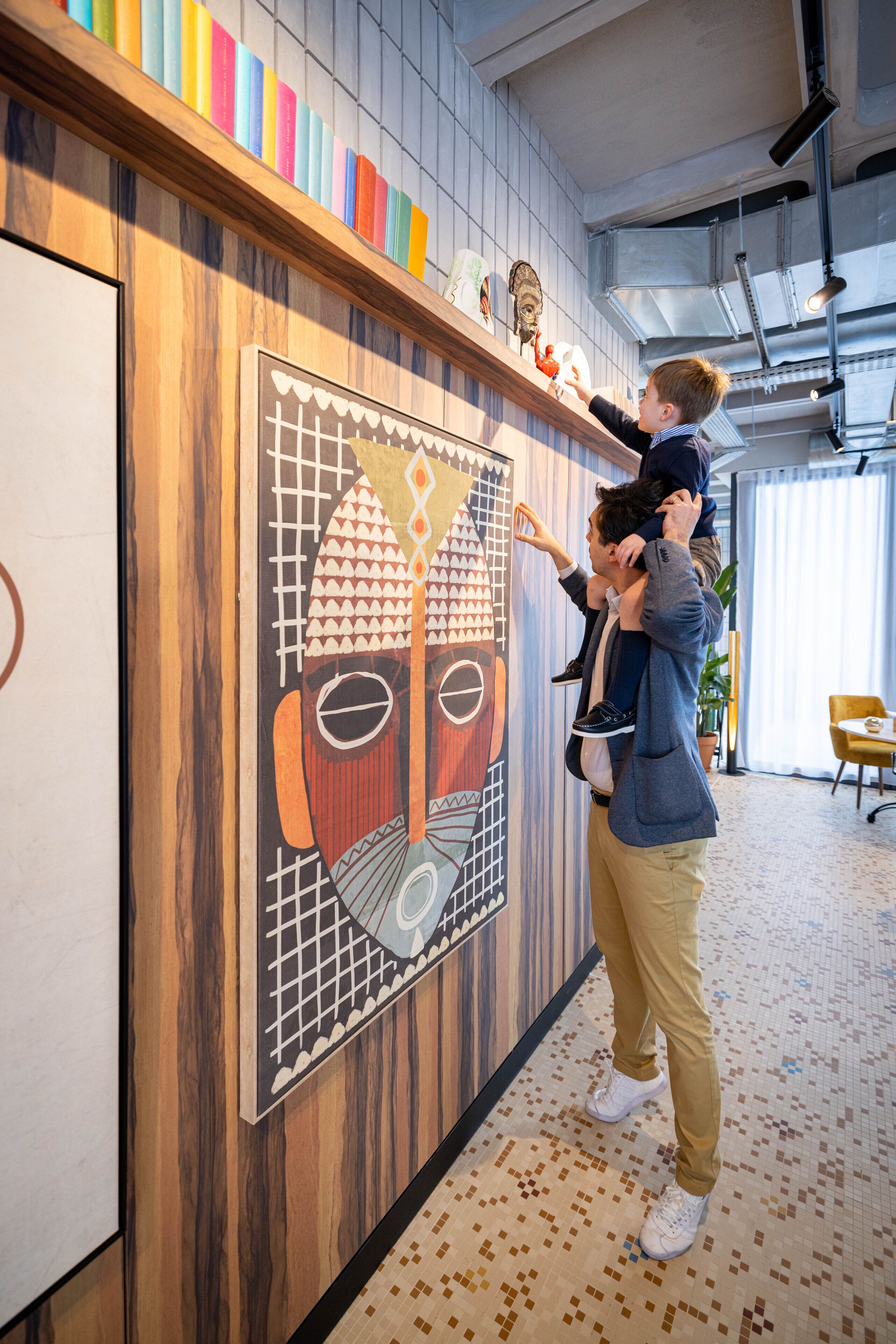 Breakfast, lunch and dinner served