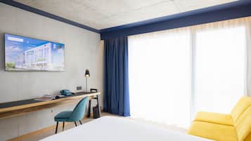 Familiekamer | Een kluis op de kamer, verduisterende gordijnen, geluiddichte muren