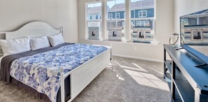 5 bedrooms, desk, free WiFi