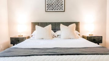 3 bedrooms, iron/ironing board, WiFi, bed sheets