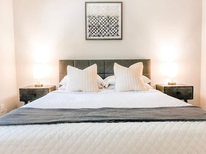 Close to Everything ★ UF/Shands/DT ★ Pet Friendly