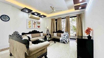 BluO Park Facing 3BHK -Lift, Balcony, Parking