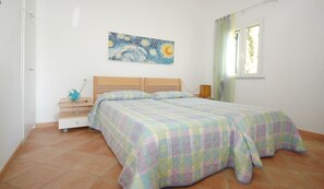 2 bedrooms, bed sheets - Panoramic position on the bay of Cavoli (Marina di Campo)