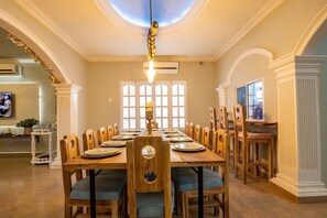 Dining - Hogarden: affordable luxury+ experiences (Cartagena)