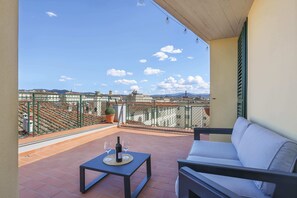 Basic-Apartment, Mehrere Betten | Balkon