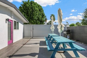 House (Caroleta) | Exterior