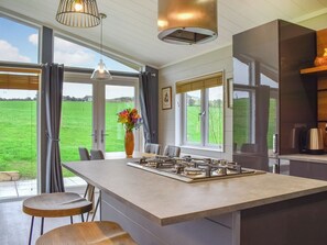 Dishwasher, highchair - Whitey Top Country Lodge (Pentridge)