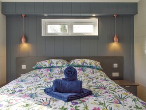 2 quartos, Wi-Fi de cortesia, roupa de cama
