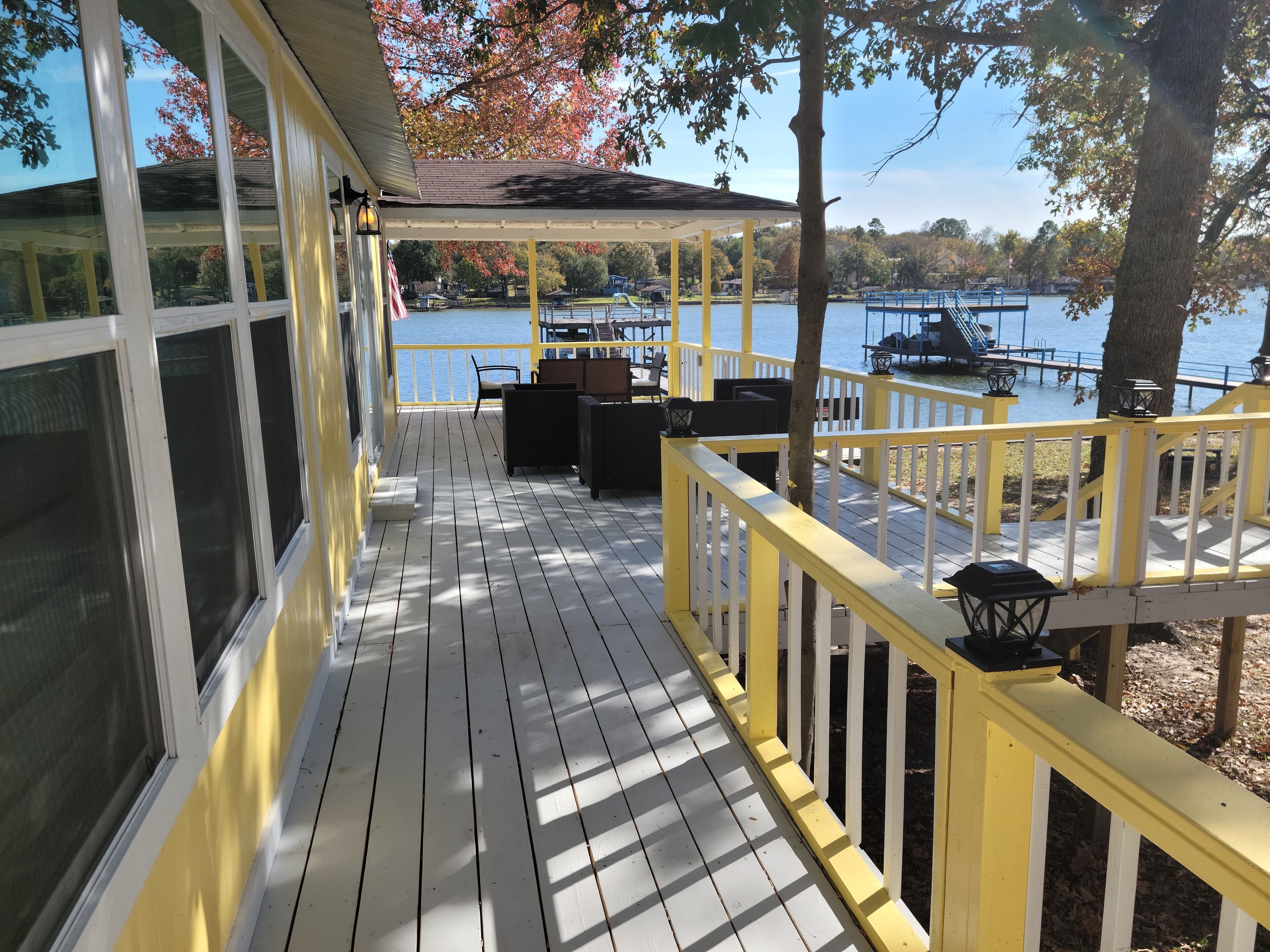 Lake Front Property With Gorgeous View